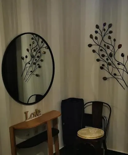 Street And بيت ضيافة زادار