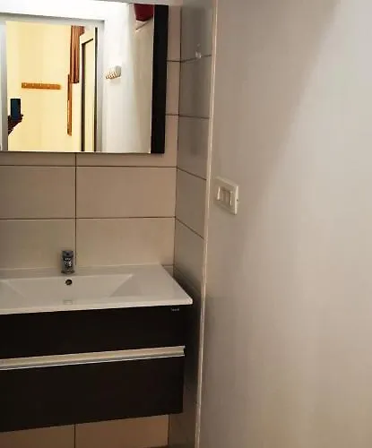 Street And بيت ضيافة