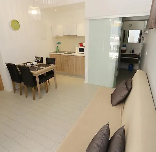 Street And بيت ضيافة