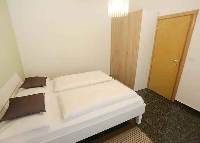 بيت ضيافة Street And 3*